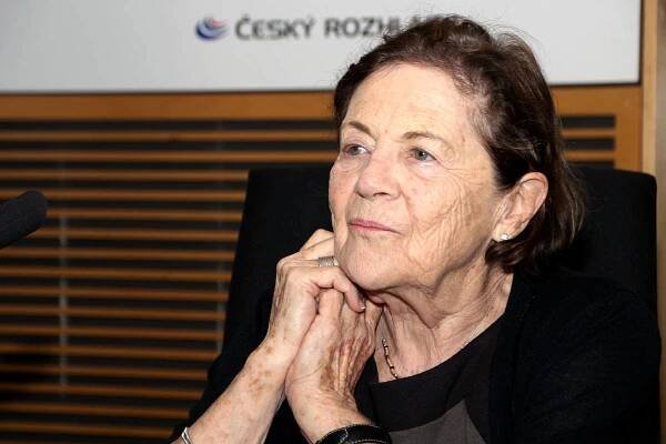 Eva Erbenová: O Osvětimi jsem začala mluvit kvůli svému synovi | Radiožurnál