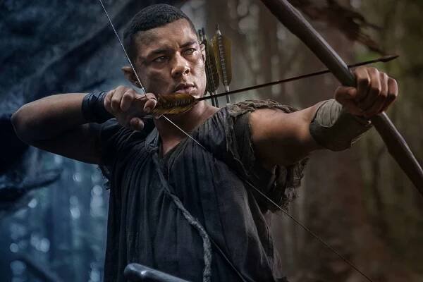 'Rings of Power' star Ismael Cruz Cordova is proud to be series' first nonwhite elf