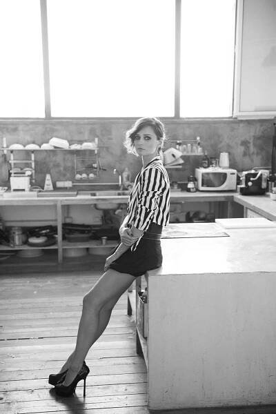 Anna Safroncik – Upgradeartist