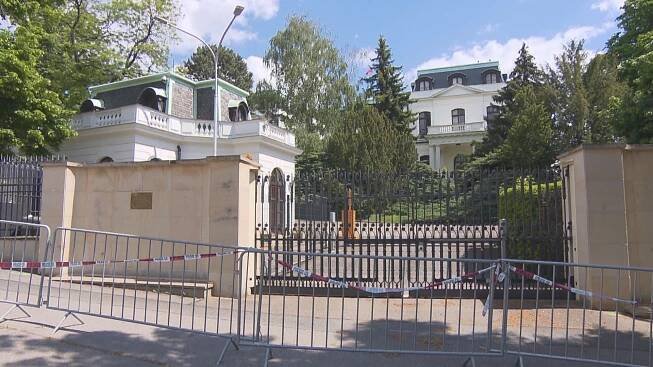Žádný mejdan na ruské ambasádě. Velké oslavy Dne vítězství letos nebudou