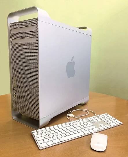 Prodám Mac Pro 3.1, Quad Core 2,8 GHz - Apple Bazar