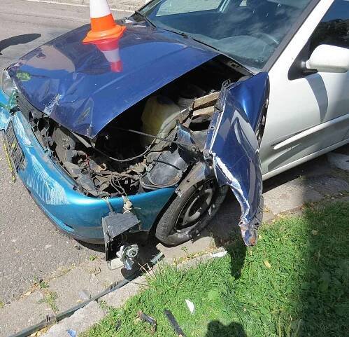 Demoliční jízda parního válce se naštěstí obešla bez zranění