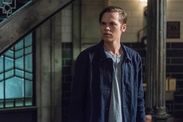 Alexander Calvert - Actor