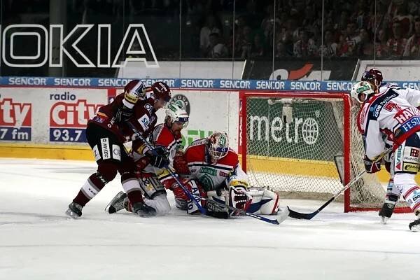HC DYNAMO PARDUBICE – Reportáž ze zápasu: Sparta Praha - Dynamo Pardubice 2:0 – Sen o obratu se rozplynul. Sparta slaví