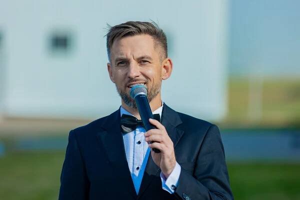 Ведущий на свадьбу в Москве
