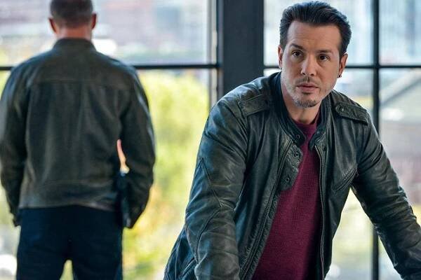 Policie Chicago - Forget My Name - Z filmu - Jon Seda