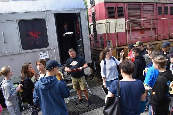 Do Rakovníka opět přijede Revolution Train – interaktivní protidrogový vlak