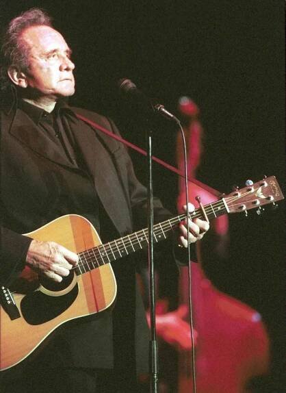 JOHNNY CASH. Nespoutaný génius.