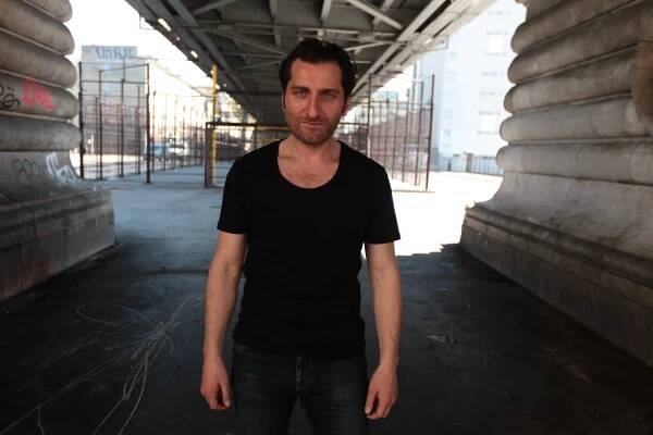 Tim Seyfi | Actor