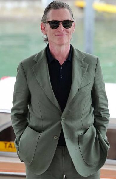 Billy Crudup arrives at Palazzo del Casinò for the “Jay Kelly” photocall during the 82nd Venice International Film Festival 