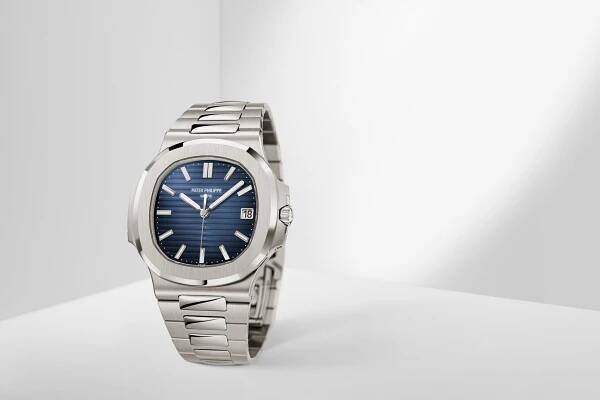Patek Philippe’s Nautilus Turns to White Gold - The New York Times