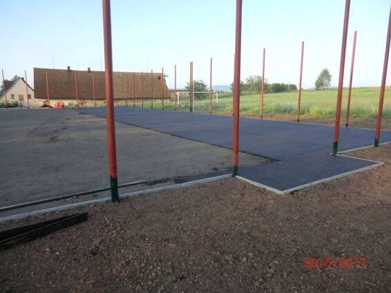Víceúčelové hřiště 15 x 32m Šonov - Obec Šonov