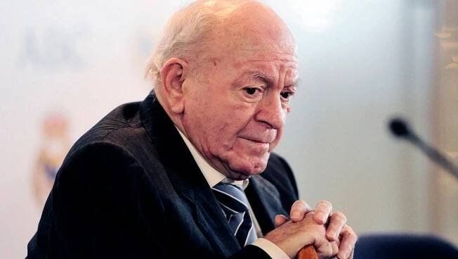 To je vitalita! Di Stéfano chystá svatbu, vezme si o půl století mladší ženu