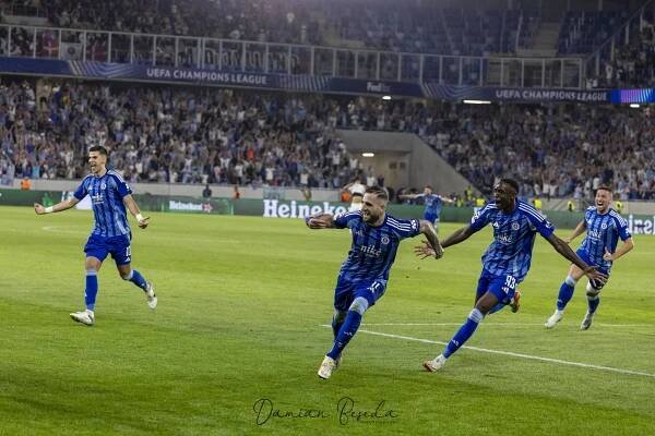 SK Slovan Bratislava - FC Midtjylland (FOTO) - slovanpositive.com