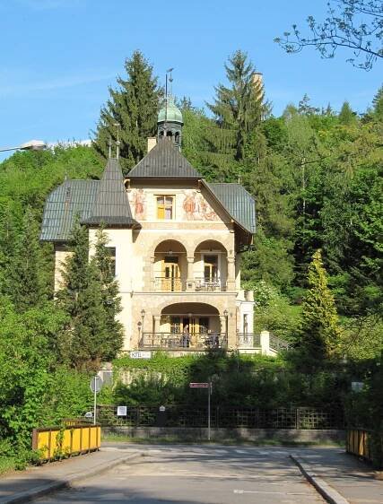 Soubor:Luhačovice, Vládní vila.jpg – Wikipedie