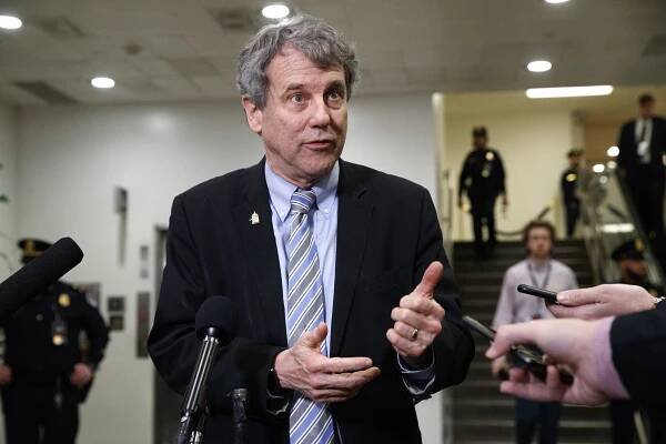 Sherrod Brown Slams GOP Senators For Blocking Paid Leave Proposal