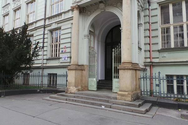 Hotelová škola, Praha 10, Vršovická 43 - Školní jídelna foto 1