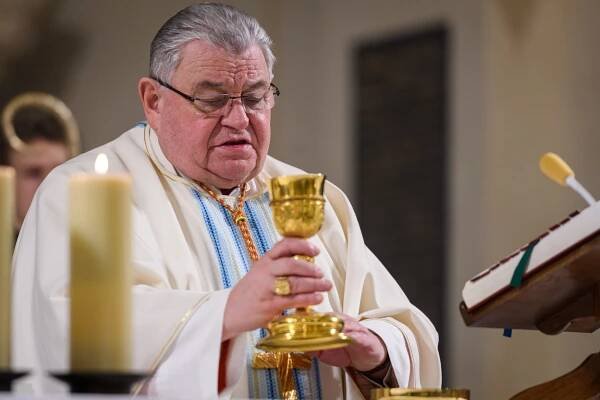 PŮLNOČNÍ MŠE 1.1.2023 / FOTO: ČLOVĚK A VÍRA – JAKUB ŠERÝCH – Via Sancta Mariana