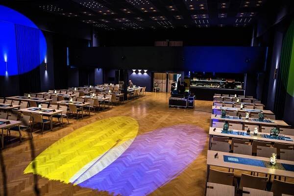 OBRAZEM: Nový kulturní dům v Petřkovicích slavnostně otevřel jarní bál