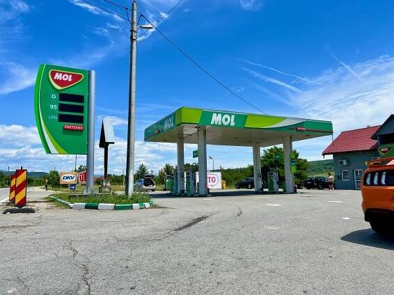 Nejlepší silnici v Evropě najdete v Rumunsku. Dostanete se tam za 9 hodin, viněta vyjde na 80 Kč