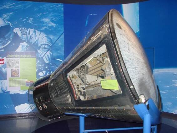 File:Gemini9a.jpg - Wikimedia Commons