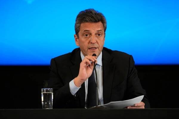 Argentina's latest economy minister warns he is no magician