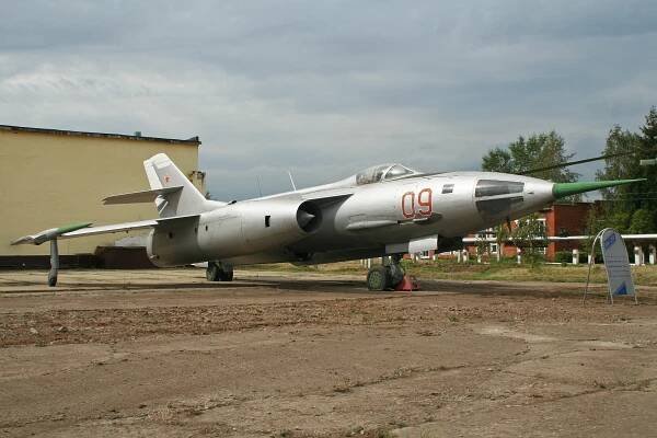 Jakovlev Jak-28
