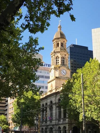 Adelaide - Wikipedia