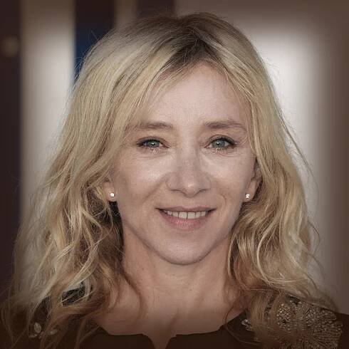 Anouchka Delon
