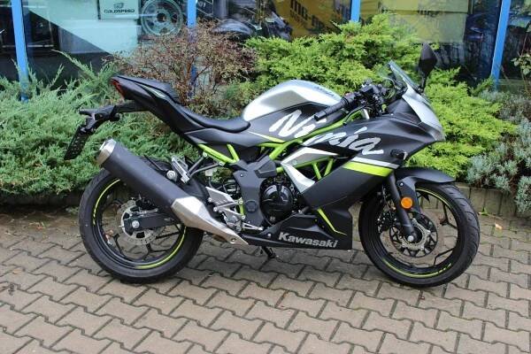 Kawasaki Ninja 125 2021 (2021), 114.900 Kč
