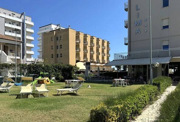 CK KM TRAVEL, hotel Lima - zahrada u hotelu 