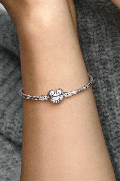Minimalist vs maximalist jewellery | Pandora US