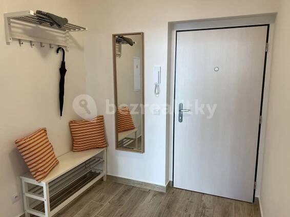 Pronájem bytu 2+kk 58 m², Antonína Petrofa, Hradec Králové, Královéhradecký kraj