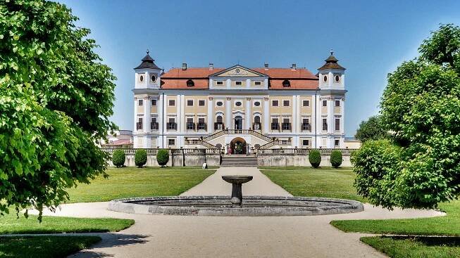 Zámecký park - Zámek Milotice