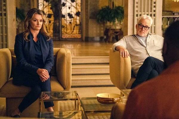 Alison Wright as Julia Jayne and Bradley Whitford as Stu Magnusson in Episode 105 of The Madness.