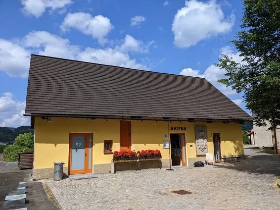 Rtyně v Podkrkonoší - městské muzeum čp. 141 v Kostelecké ulici.jpg