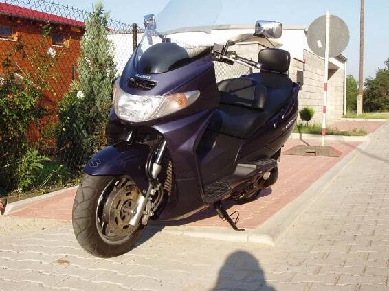2001 Suzuki AN 400 Burgman benzín 23.5 kW 32 Nm