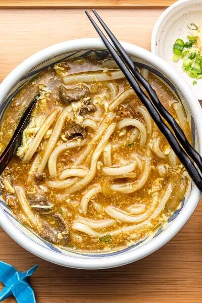 Golden Egg Curry Udon (Keiran Curry Udon) 鶏卵カレーうどん - Okonomi Kitchen