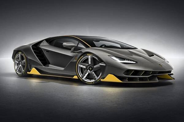 Galerie: Lamborghini Centenario slaví sto let svého duchovního otce
