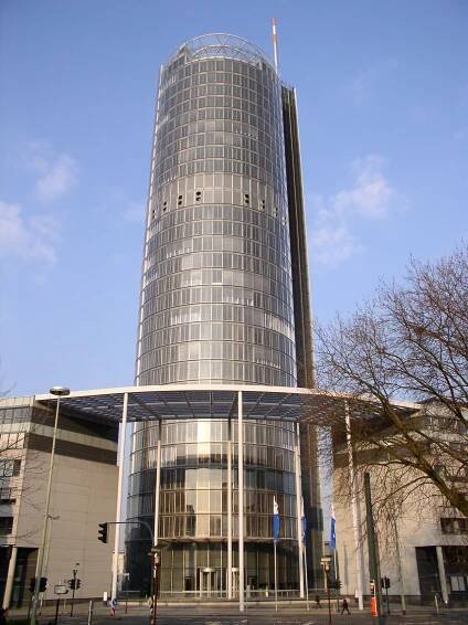 Súbor:RWE Turm Essen.jpg – Wikipédia