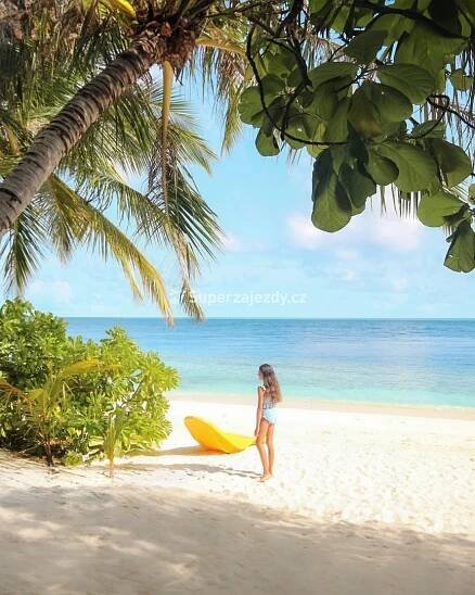LILY BEACH RESORT & SPA AT HUVAHENDHOO - Maledivy - Jižní Ari Atol | Superzajezdy.cz