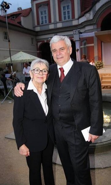 Manželka Petra Štěpánka Vlasta Janečková (†77) zemřela!