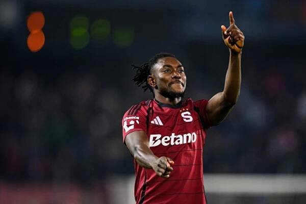 Olatunji se dle očekávání vydal za oceán. Ze Sparty přestoupil do Realu Salt Lake