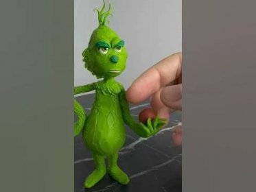 The Grinch helped me make the Sculpture@plasticinerelax #grinch #sculpture #plasticine