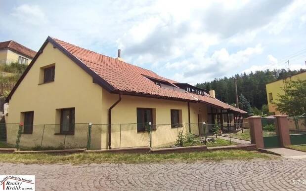 Ostatní, Paběnice, 240 m²