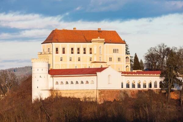 Zámek Letovice | Hotel KRAS
