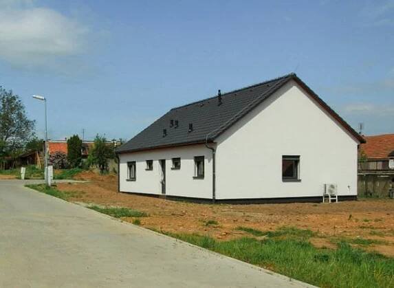domy lešany, bungalov číslo 2, reference dřevostavby smart stavby s.r.o., obr.-30 | Smart stavby s.r.o.