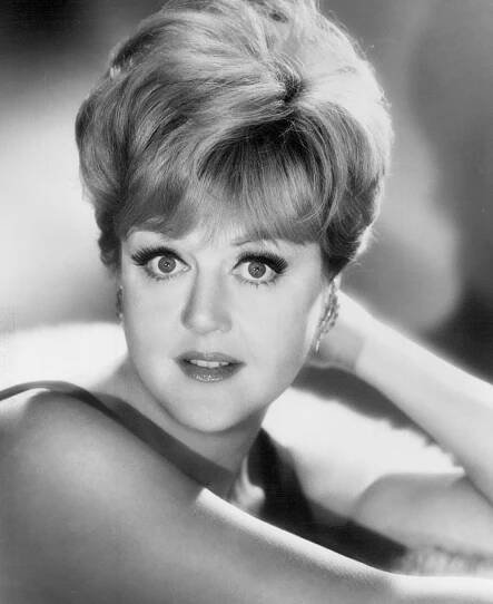 File:Angela Lansbury 1966.jpg - Wikimedia Commons