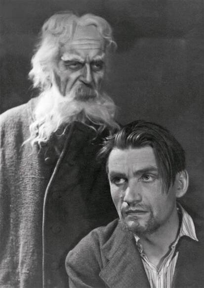 Řezbář Ukřižovaného - 02.04.1943, Jaroslav Průcha (Martin Üdö), Ladislav Boháč (František Ajnádi) Foto: Josef Heinrich