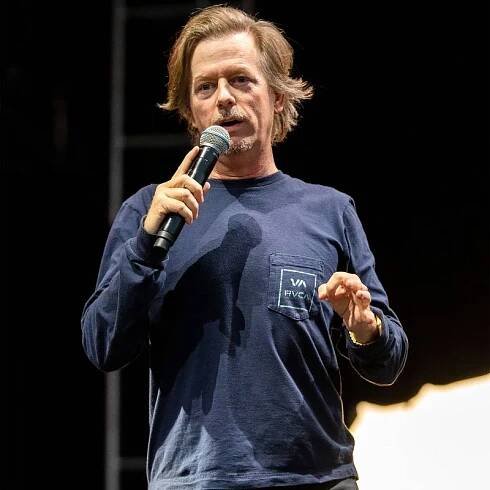 LOL! David Spade Goes Off About ‘BiP’ Crabs, Living Conditions